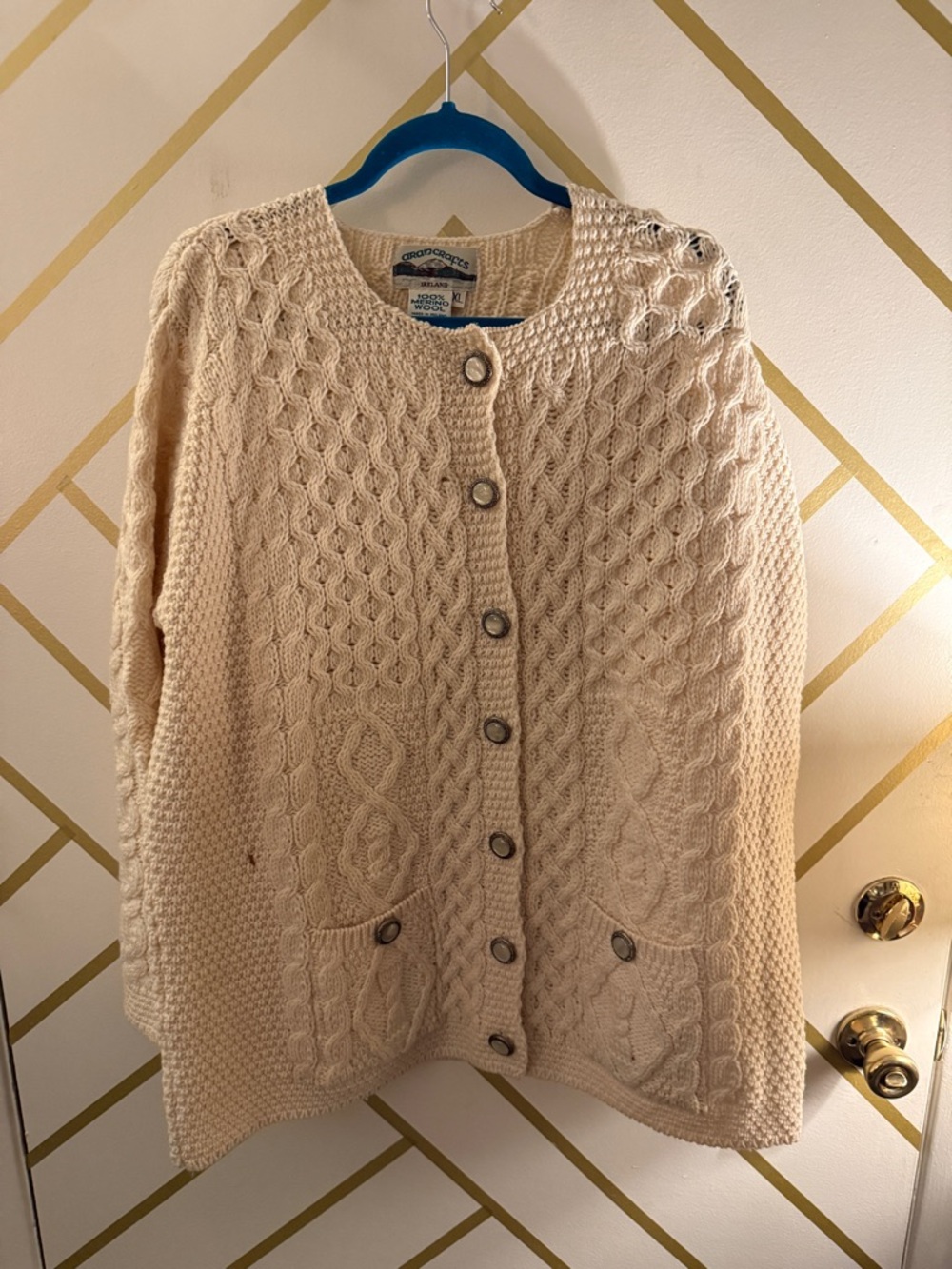 Aran Crafts Cream Merino Wool Cardigan Sweater With Pockets and Pearl Buttons - Picture 9 of 12